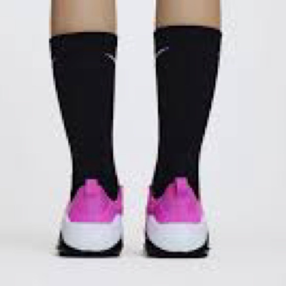 🆕 Nike pink white and black Sports Sneakers - Picture 3 of 10